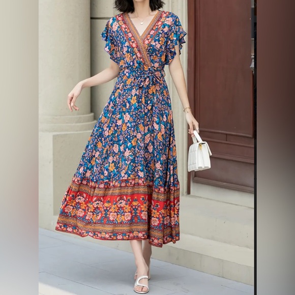 boutique Dresses & Skirts - Boho Floral Dress